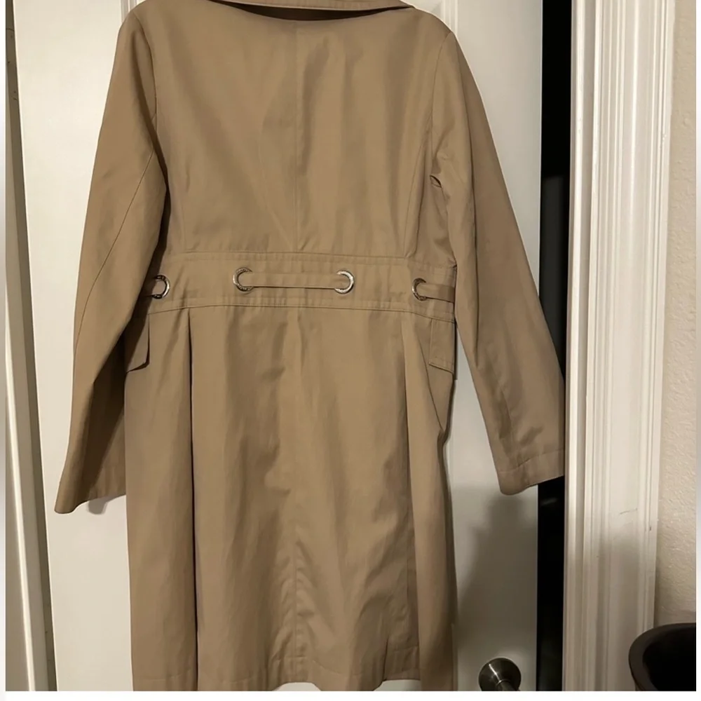 MICHAEL Michael Kors Raincoat Size Medium - Picture 2 of 9